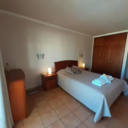 V Plazza Garage Heated Pool View Flat Appartement *